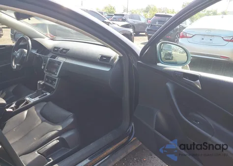 2010 Volkswagen Passat Komfort from USA, damaged, VIN WVWXM7AN4AE090862